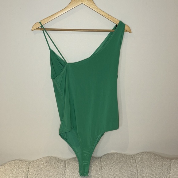 L NWT 21 SAINTS one shoulder bodysuit - Picture 5 of 5